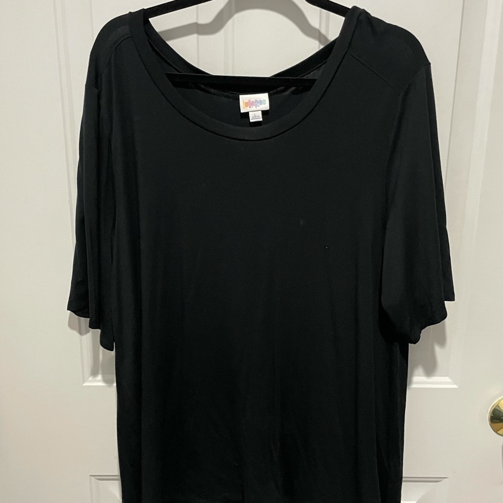 Lularoe Boyfriend T. Worn but in great condition.